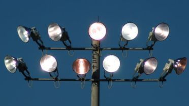 LCD Metal Halide Lamps are used in LCD Projectors
