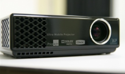 LG HS102 Projector